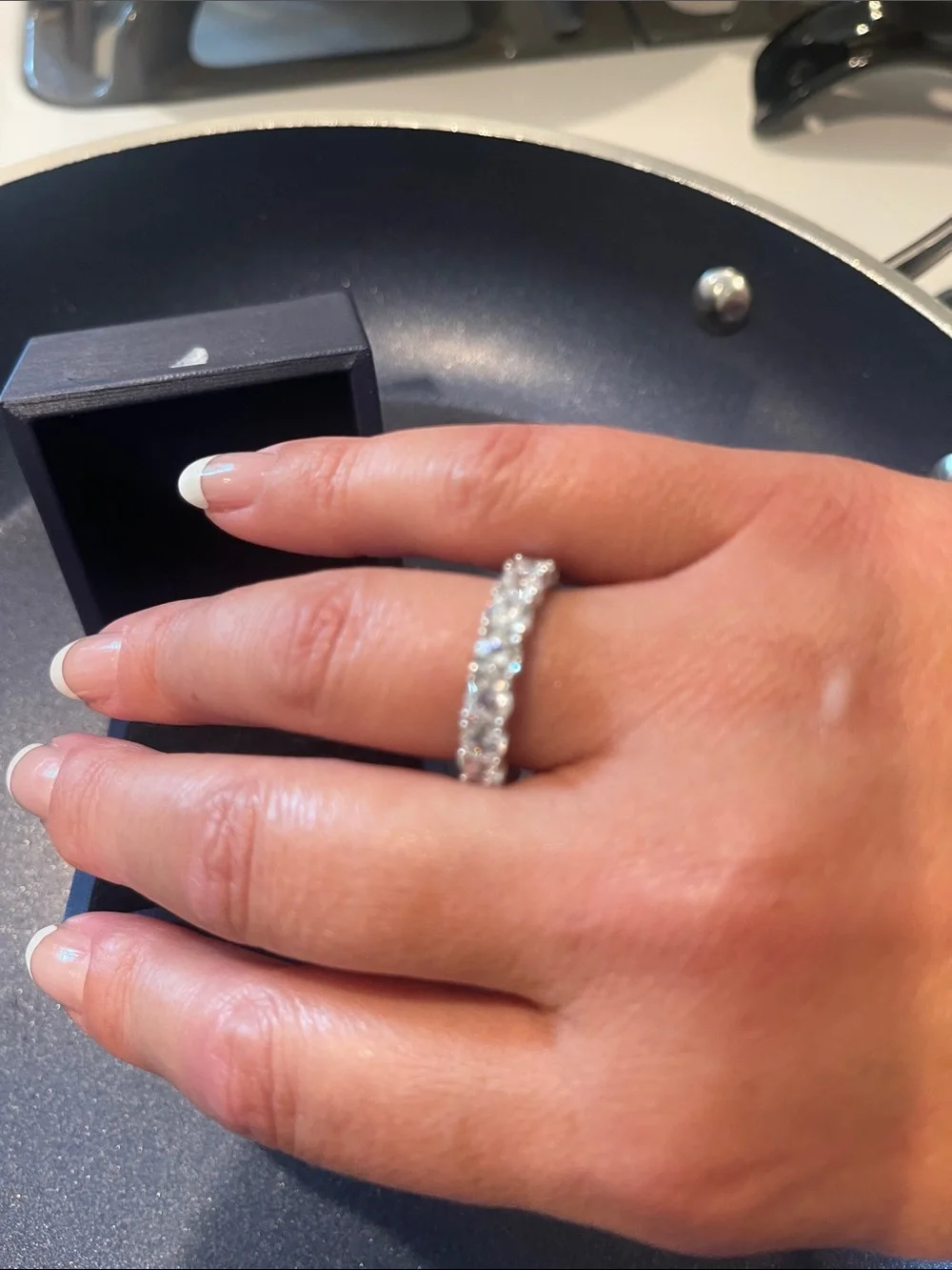 Italo🩷 Silver Cubic Zirconia Pavé Band Ring - Classic silver Sparkle
